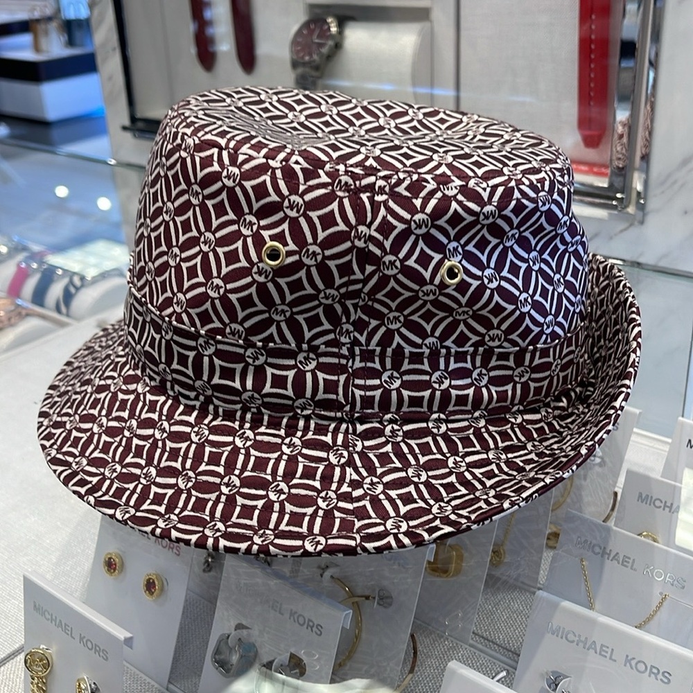 Michael Kors Women’s MK Logo Jacquard Bucket Hat
OXBLOOD 
NWT - Picture 10 of 16